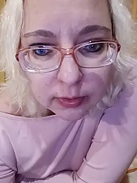 Snapshot of VikaKing chatting on February 6, 2026, 4:58 pm VikaKing online show from February 6, 2026, 4:58 pm