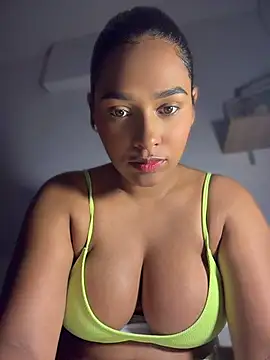 Snapshot of ericajohnson_ chatting on April 8, 2026, 12:28 pm ericajohnson online show from April 8, 2026, 12:28 pm