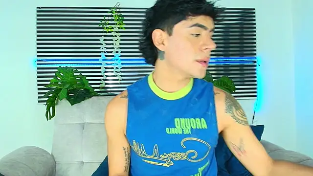 CamiiGuzmanX online show from January 12, 2026, 8:47 pm