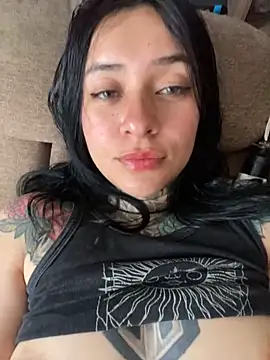 Snapshot of Rouse_07 chatting on September 30, 2025, 4:24 pm Rouse 07 online show from September 30, 2025, 4:24 pm