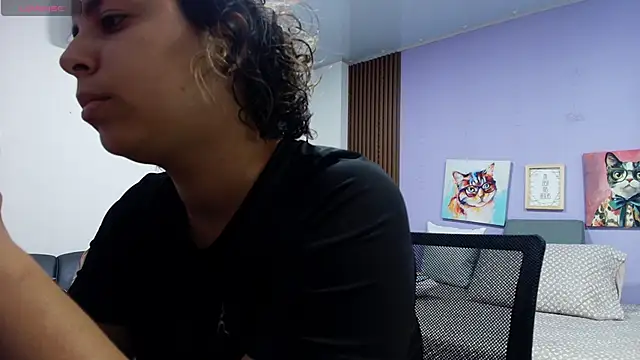 gisell gomez online show from April 21, 2026, 7:42 pm