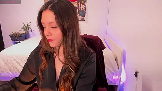 Charlotte-Jones813 online show from March 4, 2026, 2:58 pm