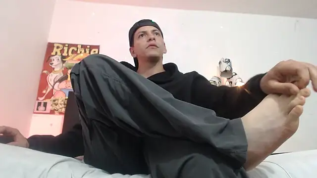 Thomasjons  online show from March 7, 2026, 4:41 am