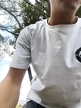 Thomasjons  online show from April 22, 2026, 3:08 pm