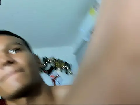 jeanfran ferrer online show from December 13, 2025, 8:04 pm