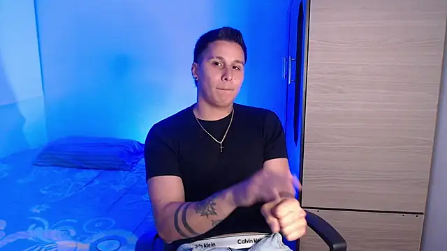 valentinosex1 online show from January 17, 2026, 12:58 am