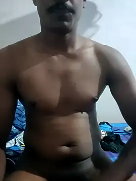 Bullboy8in online show from November 4, 2025, 4:44 pm