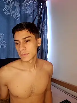 axel davis  online show from October 27, 2025, 4:08 pm