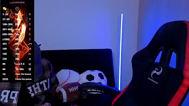 imlaiaaa online show from November 22, 2025, 1:26 am