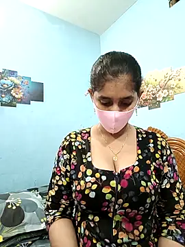 Cute Faria online show from December 3, 2025, 4:28 pm