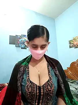 Cute Faria online show from January 6, 2026, 3:32 am