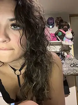 Snapshot of Chicagobabe chatting on May 29, 2026, 6:41 am Chicagobabe online show from May 29, 2026, 6:41 am