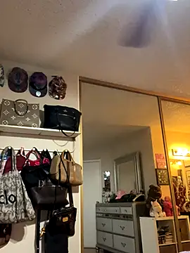 Snapshot of Chicagobabe chatting on September 27, 2025, 9:37 am Chicagobabe online show from September 27, 2025, 9:37 am