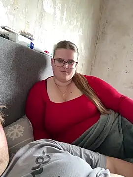 CurvyPaar2 online show from April 20, 2026, 2:18 pm