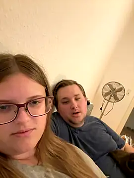 CurvyPaar2 online show from September 11, 2025, 7:03 pm