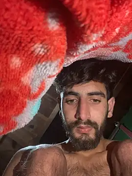 lyath3245 online show from February 13, 2026, 9:04 pm