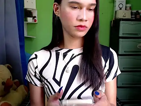 urseductivebarbie xx online show from March 28, 2026, 2:56 am