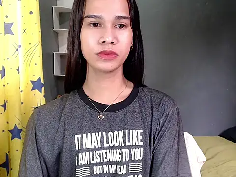 Snapshot of urseductivebarbie_xx chatting on November 23, 2025, 6:12 am urseductivebarbie xx online show from November 23, 2025, 6:12 am