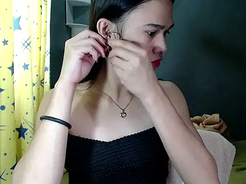 Snapshot of urseductivebarbie_xx chatting on November 13, 2025, 5:11 am urseductivebarbie xx online show from November 13, 2025, 5:11 am