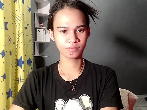 Snapshot of urseductivebarbie_xx chatting on December 14, 2025, 1:06 pm urseductivebarbie xx online show from December 14, 2025, 1:06 pm