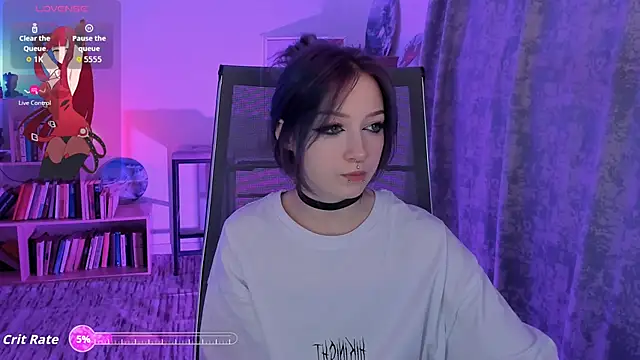 LiliLuna online show from October 10, 2025, 10:49 am