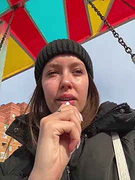 ElliRose online show from October 31, 2025, 6:32 am