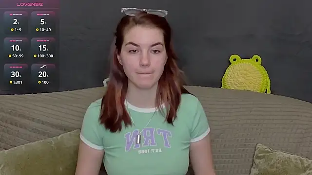 Snapshot of ElzaBlis chatting on November 8, 2025, 4:10 pm ElzaBlis online show from November 8, 2025, 4:10 pm