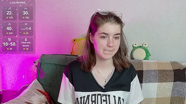 Snapshot of ElzaBlis chatting on May 8, 2026, 3:05 pm ElzaBlis online show from May 8, 2026, 3:05 pm