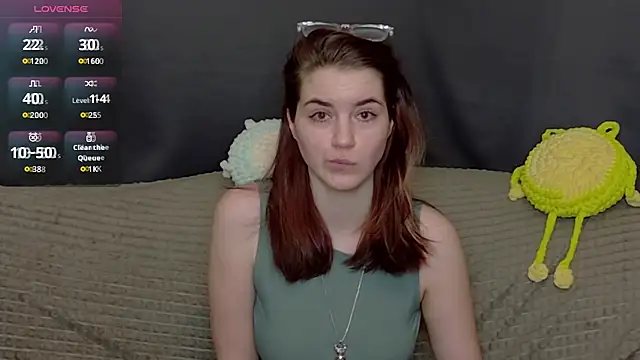 Snapshot of ElzaBlis chatting on December 5, 2025, 3:10 pm ElzaBlis online show from December 5, 2025, 3:10 pm