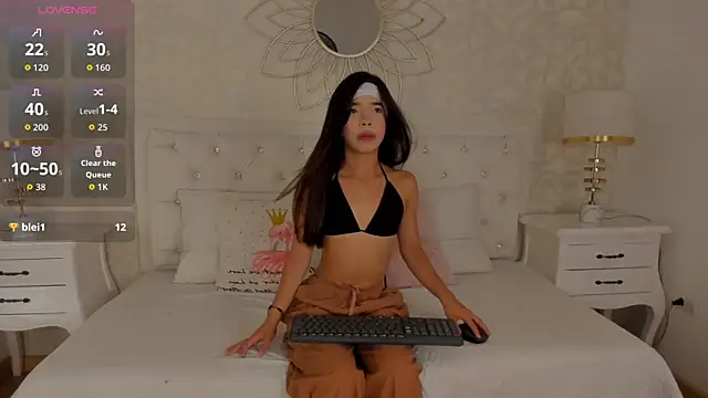 Snapshot of arianna_cox__ chatting on October 3, 2025, 7:37 pm arianna cox online show from October 3, 2025, 7:37 pm