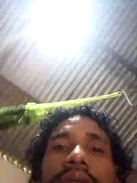 mayevviaqui online show from March 22, 2026, 12:40 pm