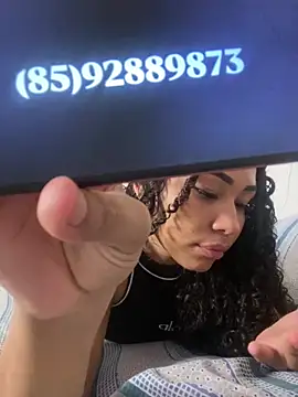 jhennyfer online show from February 5, 2026, 5:03 am