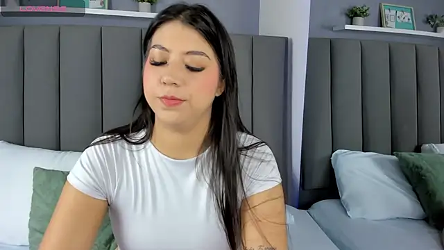 Snapshot of anagil_ chatting on November 27, 2025, 1:44 pm anagil online show from November 27, 2025, 1:44 pm