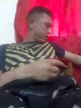 Snapshot of Franswat95 chatting on October 19, 2025, 10:01 pm Franswat95 online show from October 19, 2025, 10:01 pm