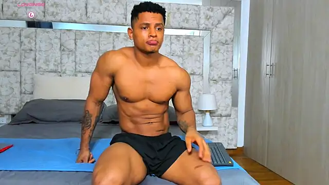 markustheroy333 online show from December 16, 2025, 10:47 pm