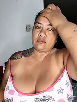 NARNYALABELLA online show from April 9, 2026, 10:21 am