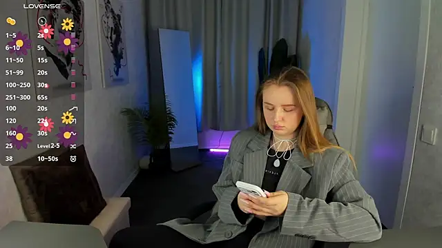 Rina Panic online show from April 9, 2026, 1:07 am