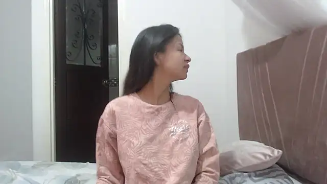 nathaly jones  online show from April 20, 2026, 12:30 pm