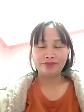 Snapshot of maple694 chatting on December 15, 2025, 10:32 am maple694 online show from December 15, 2025, 10:32 am