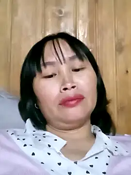 Snapshot of maple694 chatting on November 12, 2025, 12:42 pm maple694 online show from November 12, 2025, 12:42 pm