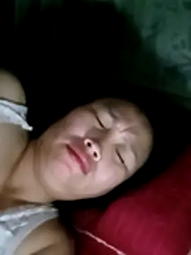 Snapshot of maple694 chatting on October 22, 2025, 11:58 pm maple694 online show from October 22, 2025, 11:58 pm