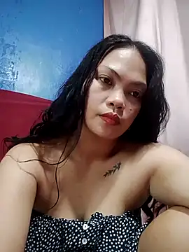 Snapshot of missluvv chatting on October 28, 2025, 4:57 am missluvv online show from October 28, 2025, 4:57 am