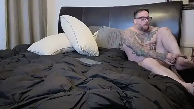 pantyhoselover54 online show from November 14, 2025, 6:17 am