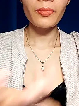 Hinna x online show from November 8, 2025, 7:56 am