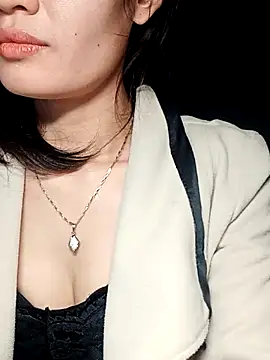 Hinna x online show from December 13, 2025, 8:04 pm