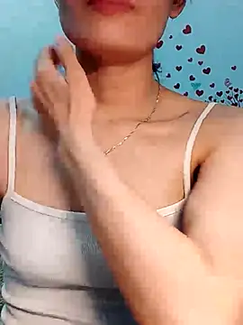 Snapshot of Hinna_x chatting on July 16, 2026, 10:01 am Hinna x online show from July 16, 2026, 10:01 am