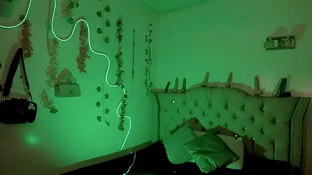 Snapshot of Cata_MW chatting on February 28, 2026, 9:03 pm Cata MW online show from February 28, 2026, 9:03 pm