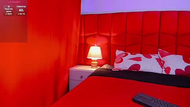 Fire Fairy  online show from December 22, 2025, 1:11 pm