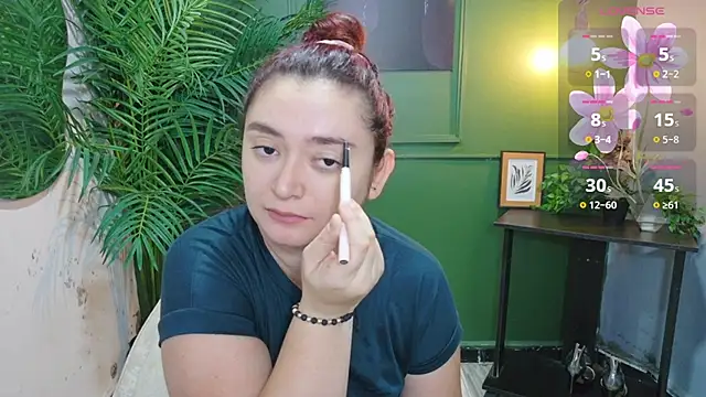 Snapshot of Anaa_Rose chatting on May 19, 2026, 12:45 pm Anaa Rose online show from May 19, 2026, 12:45 pm