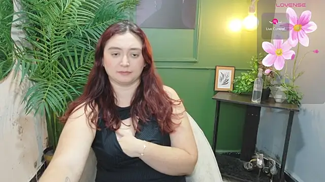Snapshot of Anaa_Rose chatting on May 9, 2026, 12:41 pm Anaa Rose online show from May 9, 2026, 12:41 pm